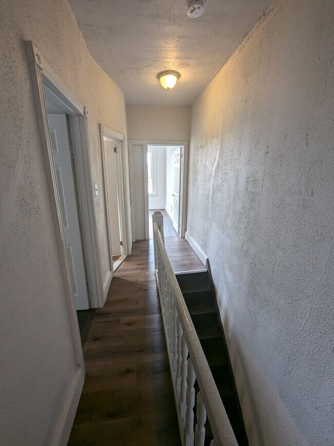 Foto del edificio - Remodeled Home - Strawberry Mansion
