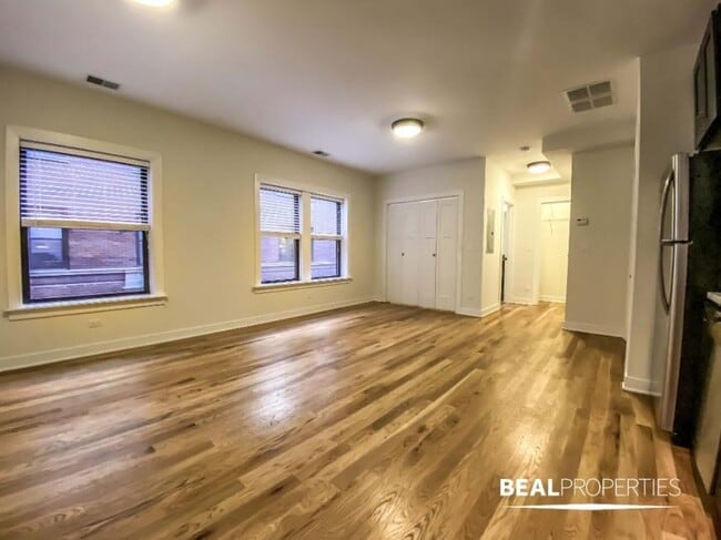 Building Photo - 0 bedroom in CHICAGO IL 60625