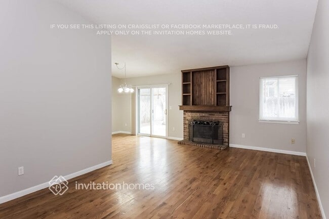 Building Photo - 2125 S Elkhart St