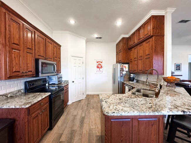 Foto del edificio - 9000 Lundy Ln