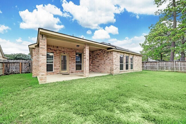 Foto del edificio - 15838 Mossy Shores Ct