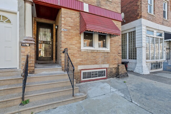 Building Photo - 1428 S 51st St