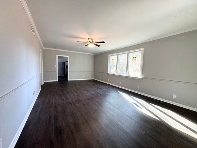 Building Photo - 1804 County St