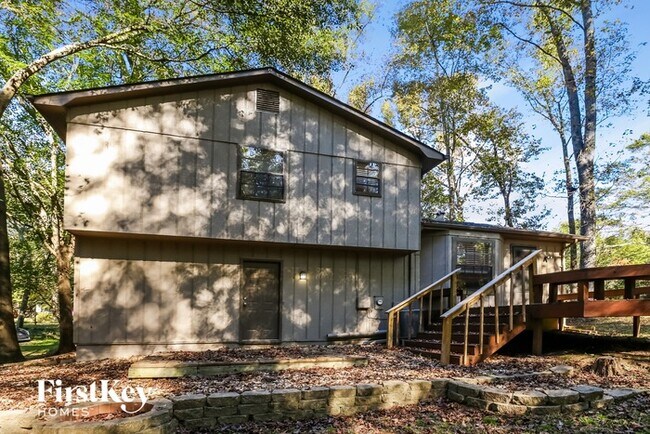 Building Photo - 2884 Sawgrass Trail SW