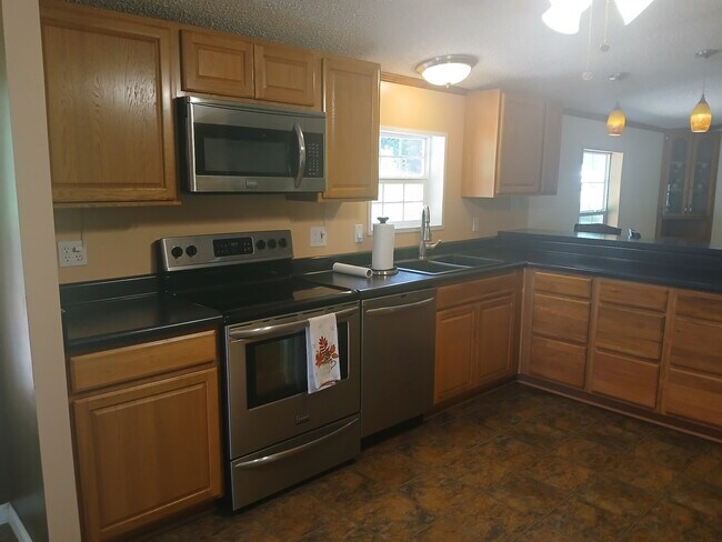 Foto del edificio - 190 Columbus Cove Rd