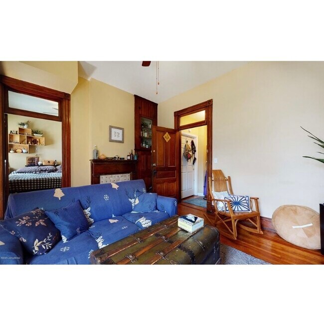 Foto del edificio - 633 E Oak St