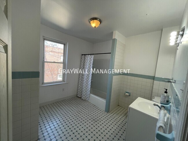 Foto del edificio - 4715 Benner St