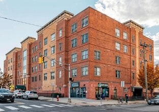 Building Photo - 1209 Summit Ave