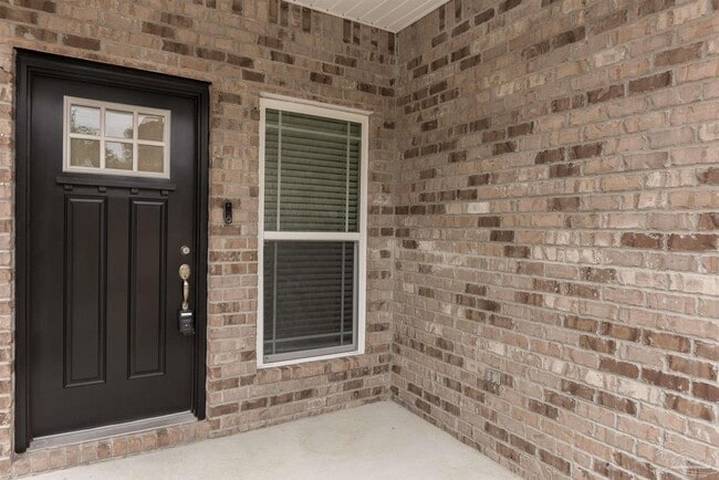 Foto del edificio - 1005 N A St