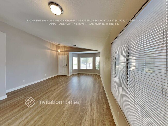 Foto del edificio - 6240 Branded Brook Ave
