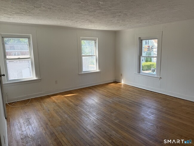 Photo - 97 Bissell St (Manchester, CT) Apartment