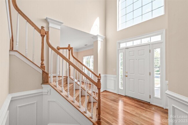 Building Photo - 9311 Autumn Applause Dr