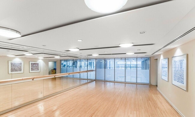 Building Photo - 225 Webb Dr