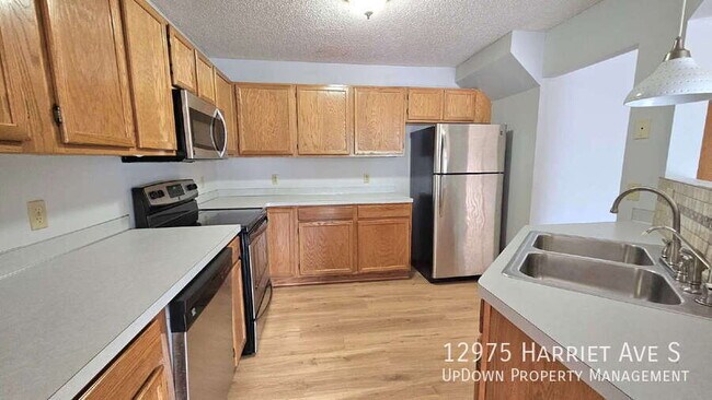 Foto del edificio - 12975 Harriet Ave S