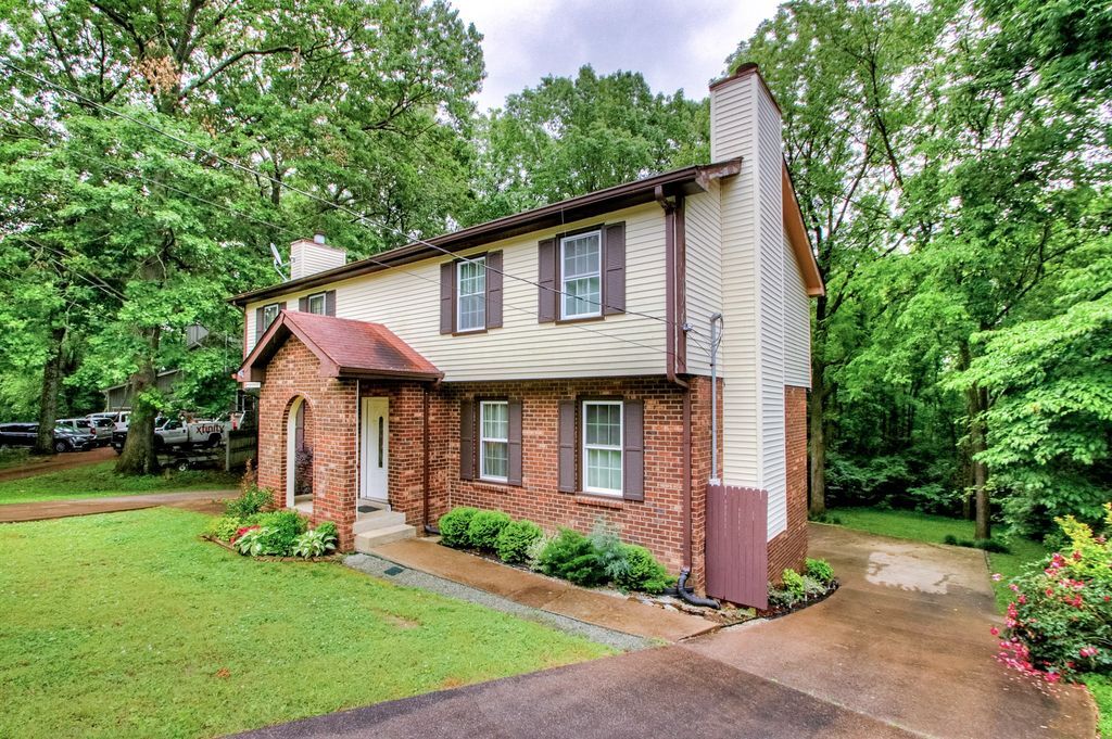 Foto principal - 3213 Lumberjack Rd