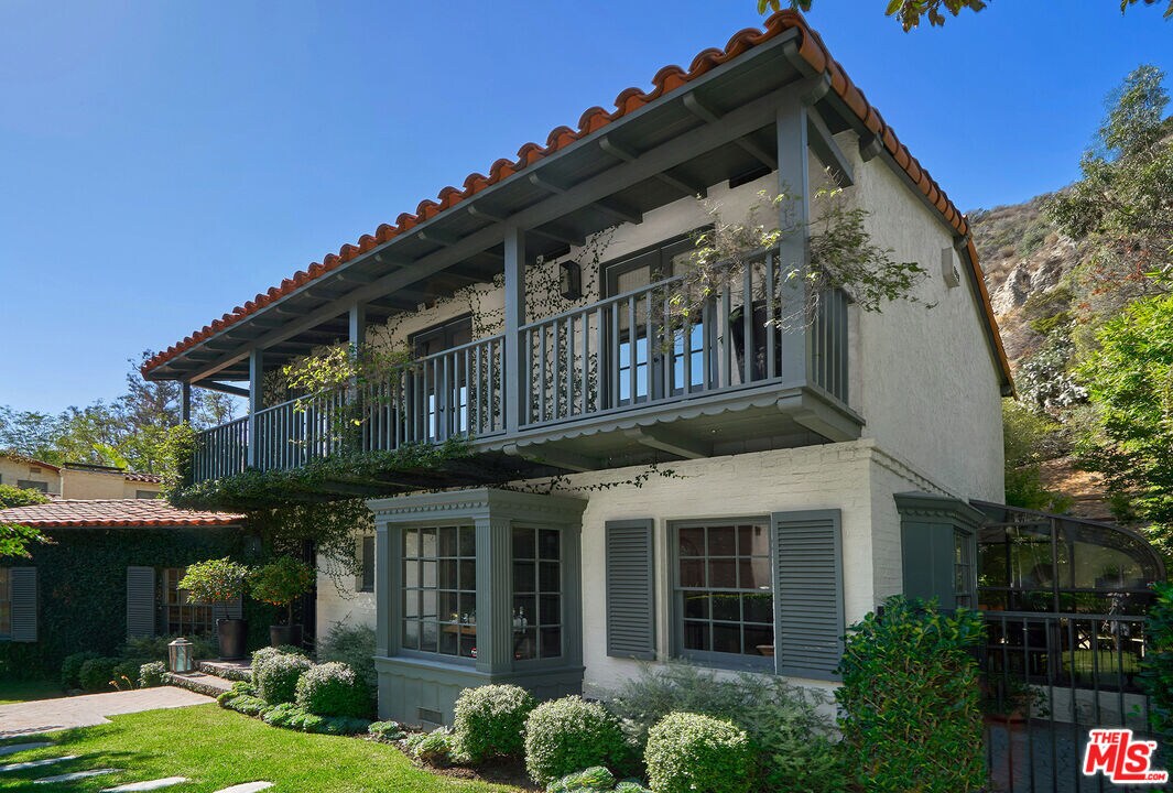 2097 Outpost Dr, Los Angeles, CA 90068 House for Rent in Los Angeles