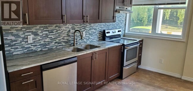 Building Photo - 14635 Ninth Line