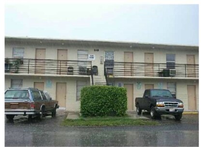 Primary Photo - 840 NW 5th Ave