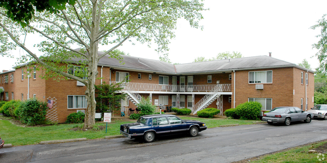 Primary Photo - 142 Broad Meadows Blvd
