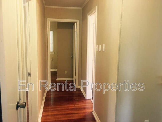 Foto del edificio - 1414 Lackland St