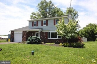 Building Photo - 336 Cowpath Rd
