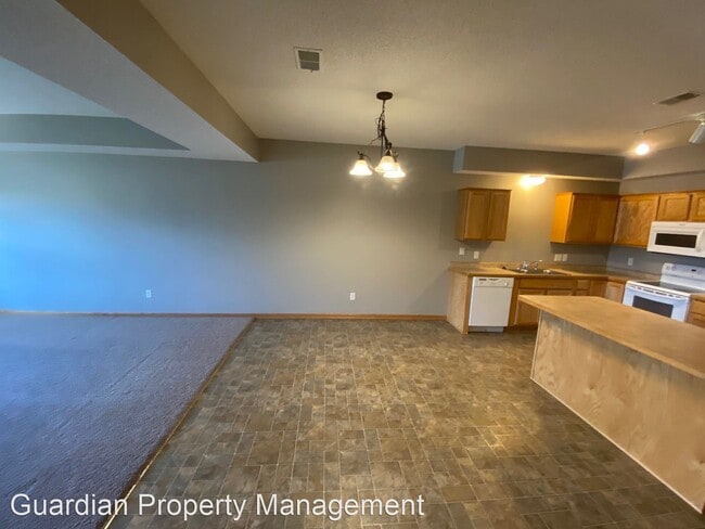 Building Photo - 3 br, 2.5 bath House - 3686 Coon Rapids Bl...