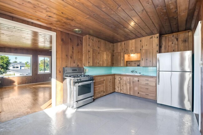 Building Photo - 721 Arden Dr