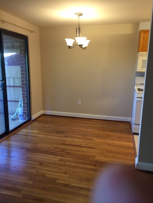 Building Photo - 1575 N Colonial Ter