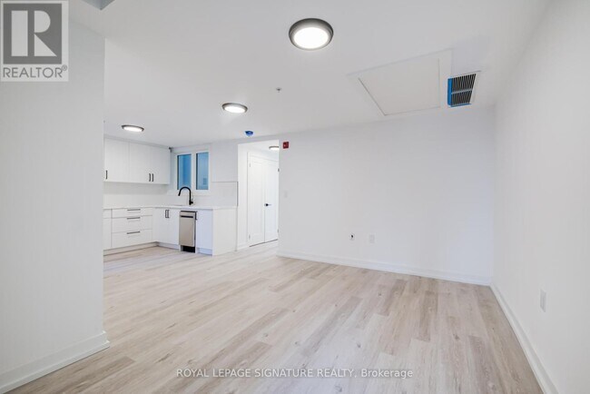 Photo du bâtiment - 3039 Dundas St W