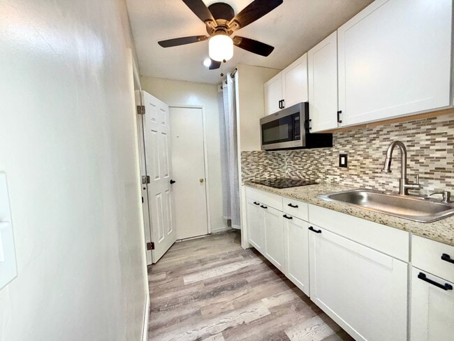 Building Photo - 3548 NW 39th Ave