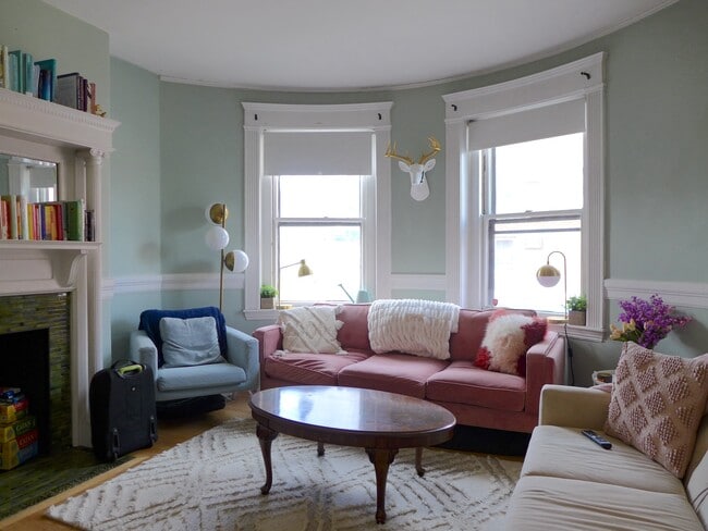 Building Photo - 9 Alton Pl