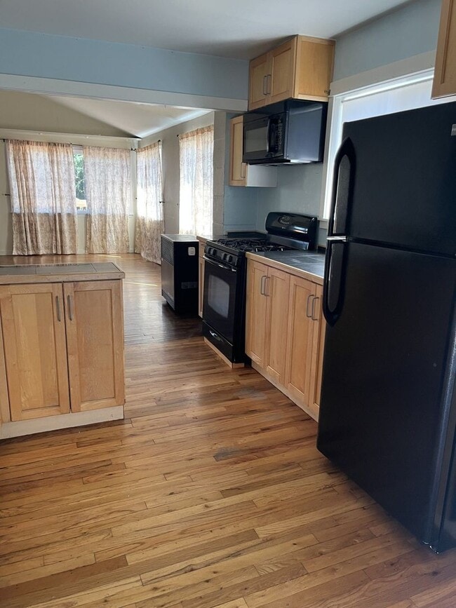 Building Photo - One Bedroom, One Bath Home for Rent in Ashland