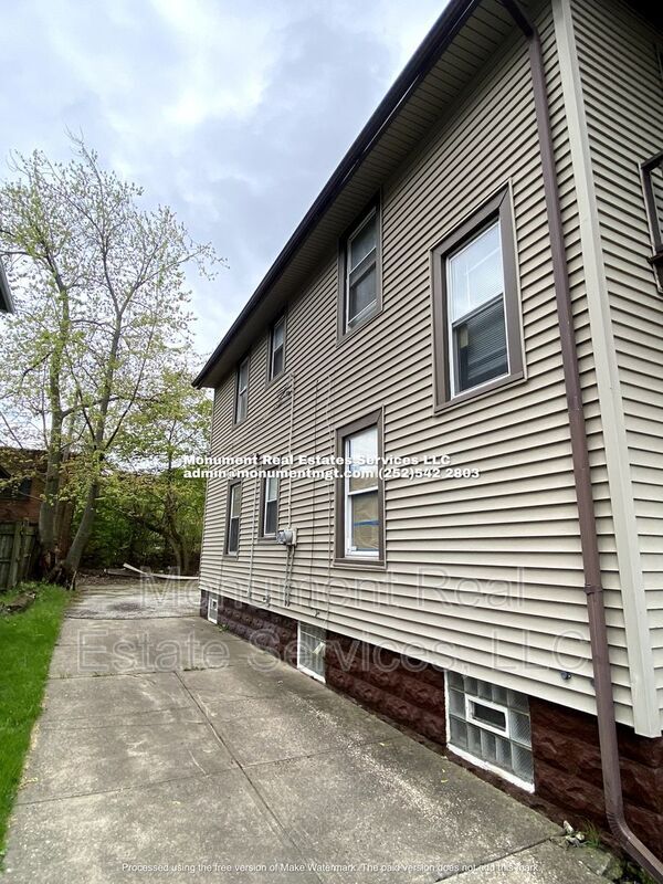 Foto del edificio - 8910 Easton Ave