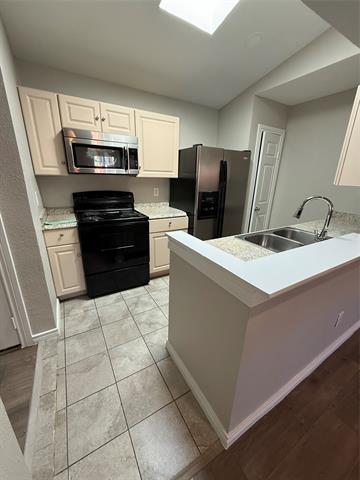 Building Photo - 2317 High Star Dr