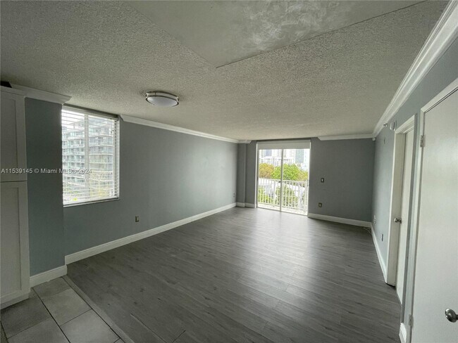 Foto del edificio - 126 SW 17th Rd