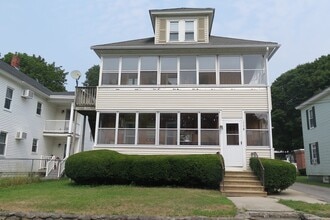 Building Photo - 118 Marquette St