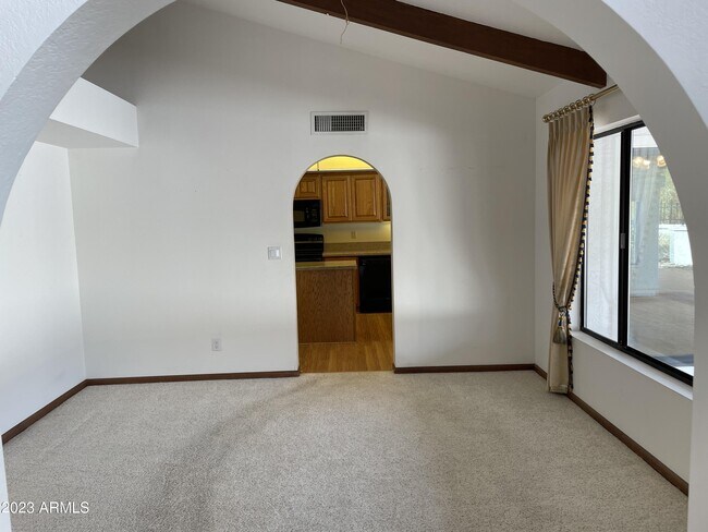 Foto del edificio - 1318 E Acoma Dr