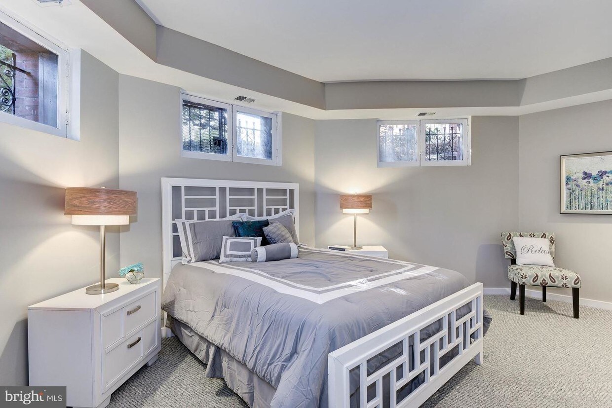 Foto principal - 1740 New Hampshire Ave NW