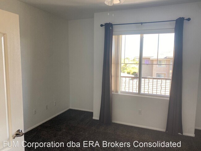 Building Photo - 2 br, 1.5 bath House - 905 Duckhorn Ct # 202