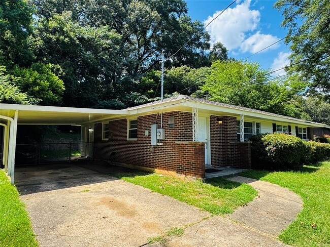 Building Photo - 664 Joryne Dr