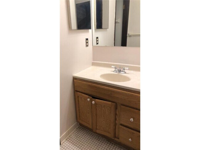 Foto del edificio - 7222 72nd Ln N
