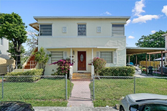 Building Photo - 2333 NW 14th St