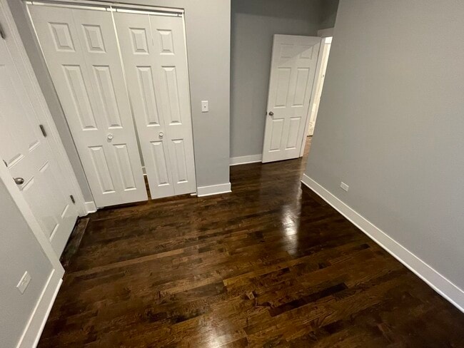 Foto del edificio - 2442 N Lawndale Ave