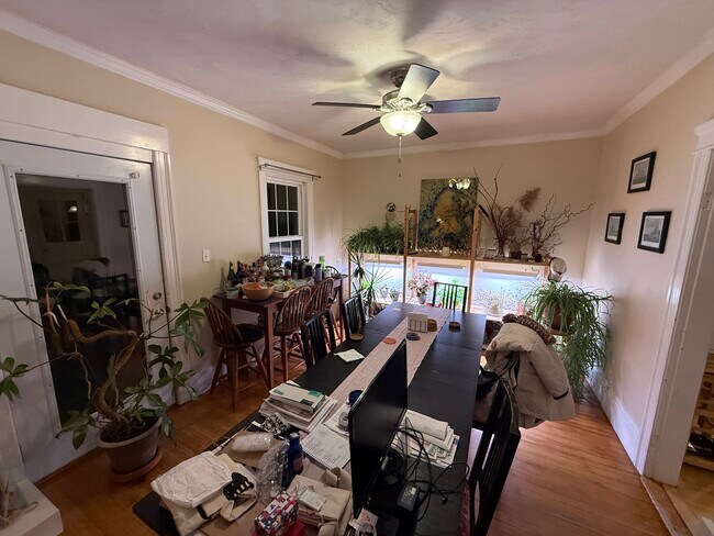 Foto del edificio - 304 Lake Ave