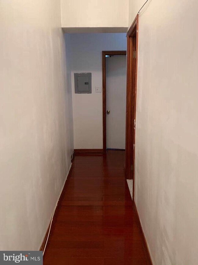 Building Photo - 1119 Walnut St