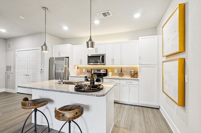 Foto del edificio - Cortland Reunion