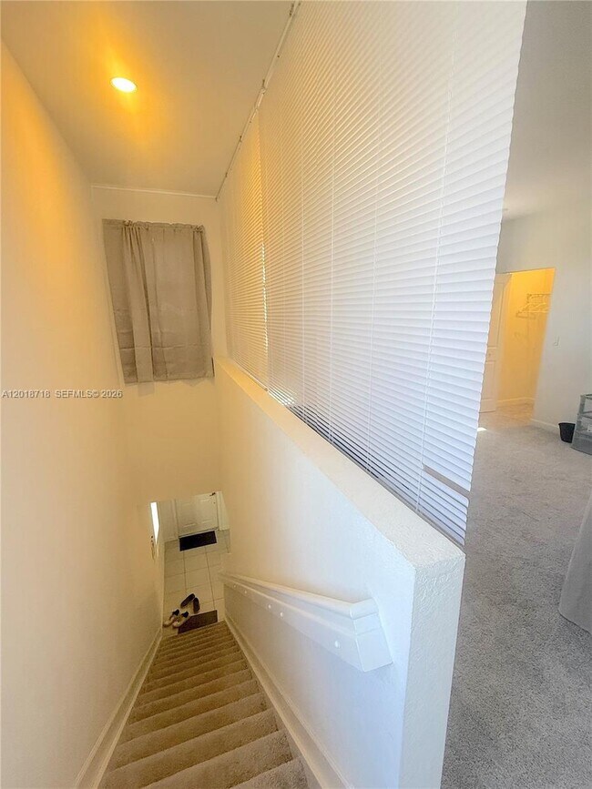 Building Photo - 4941 Oakmont Dr