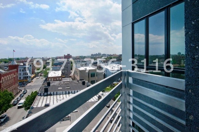 Building Photo - 1432 Dekalb Ave