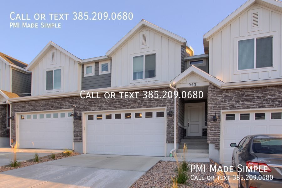 Foto principal - Coming Soon! Spacious 3-Bedroom Townhome i...