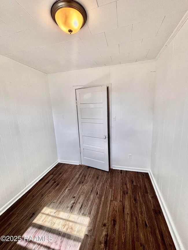 Building Photo - 711 E Lessley St